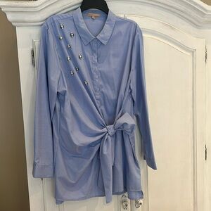 Beautiful blue Pearl and rhinestone, detailed tunic blouse
